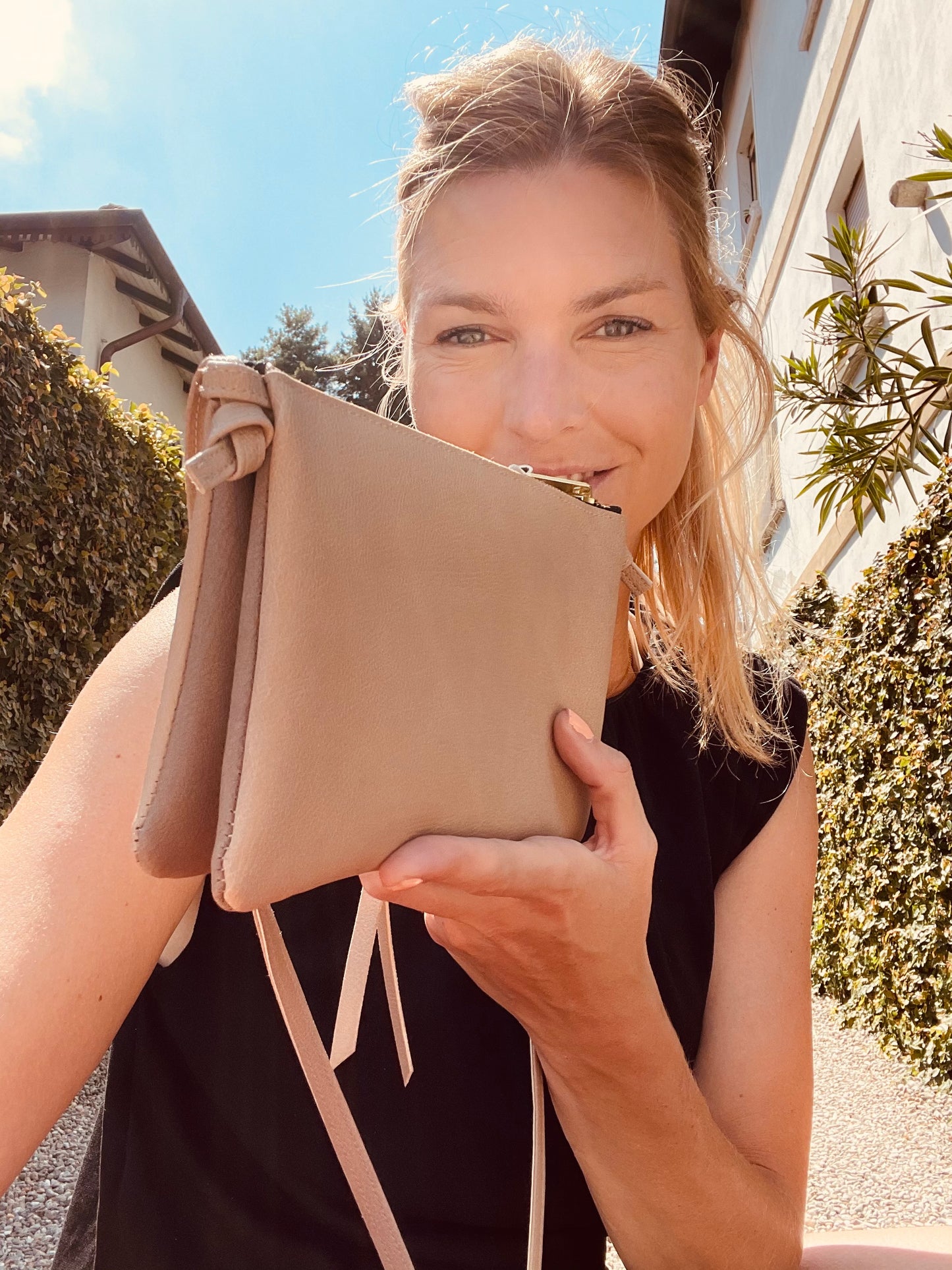 ELLA - Kleine Vegane Handtasche